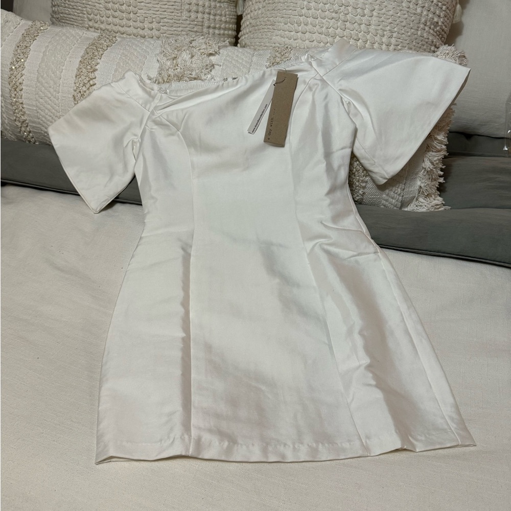 Do+Be | White Satin Off Shoulder Midi Dress | S - Picture 12 of 13